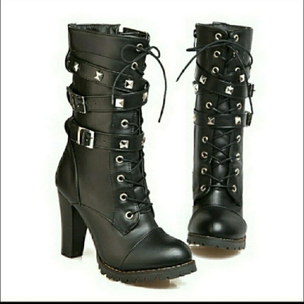 Biker boots